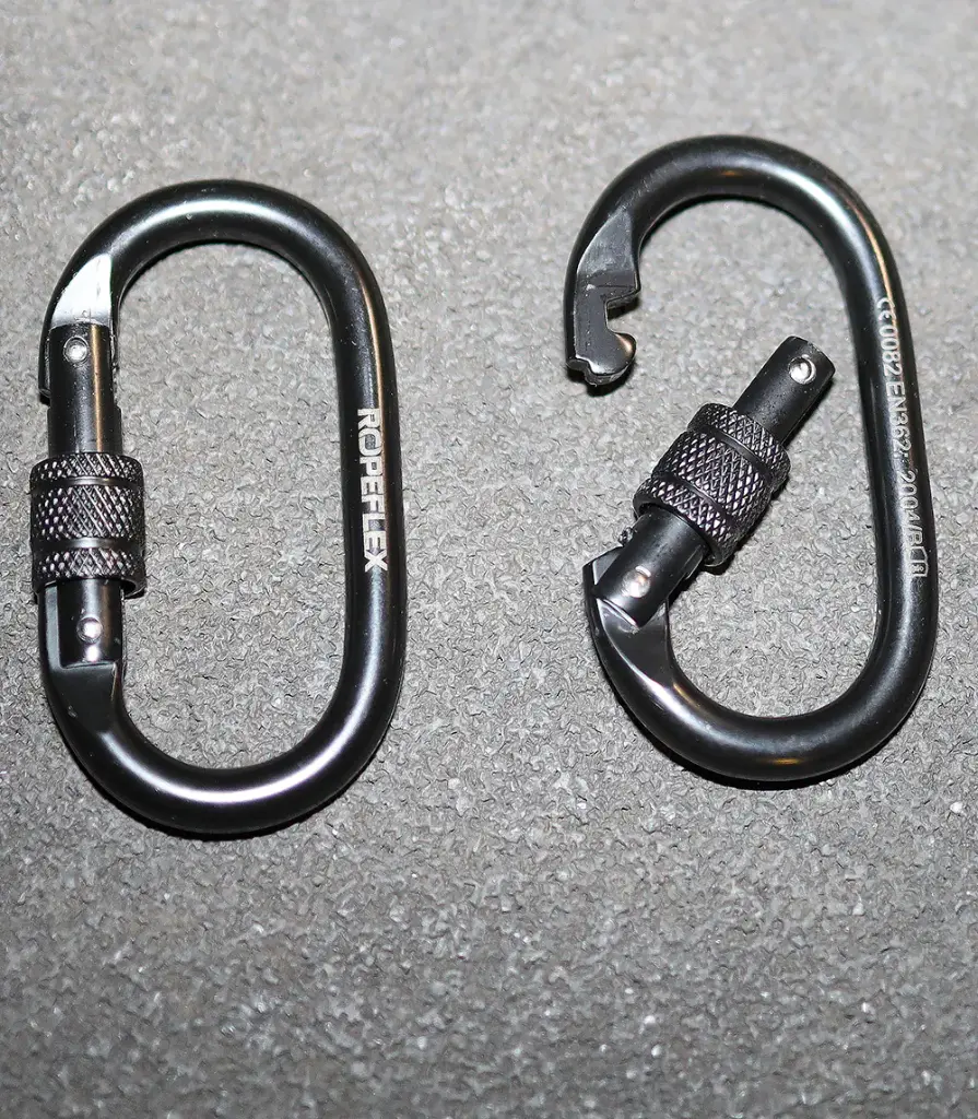 HEAVY DUTY LOCKING CARABINER